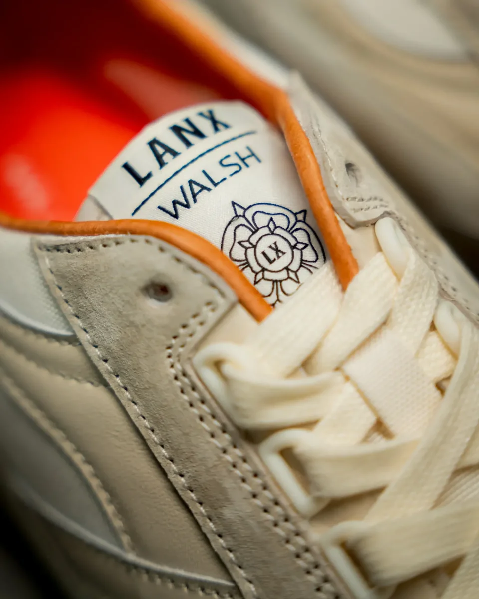 HALLIWELL / WHITE - Image 7