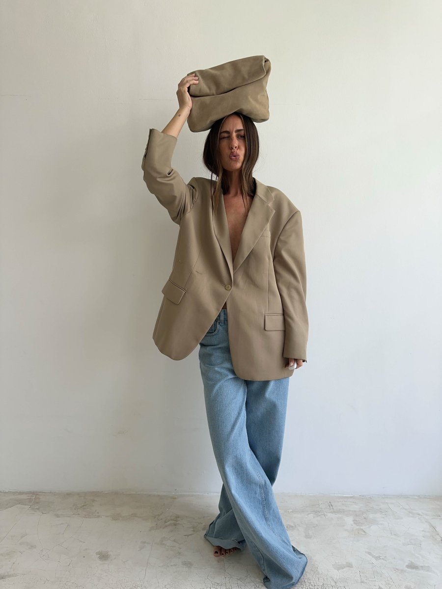 SUEDE CLUTCH in SAND - Image 4